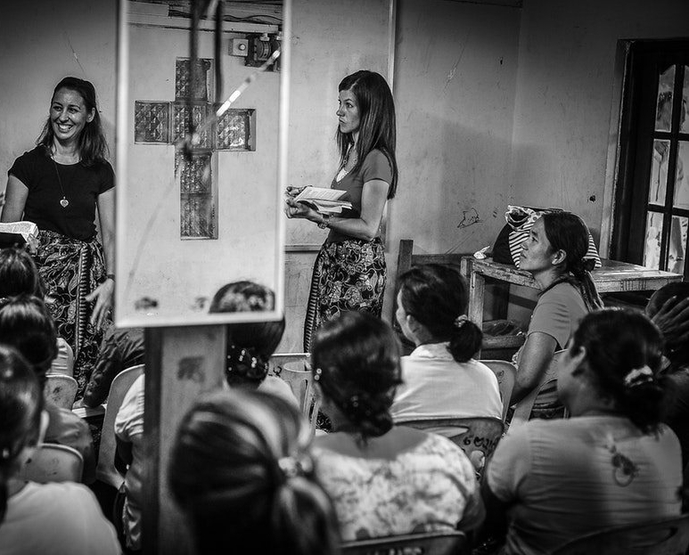 Building Up a Godly Woman’s Character: Minister and Encourage Other Women in the Faith (Part 2)